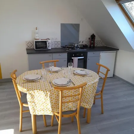 Proche Centre, Cotes De Granit Rose Daire