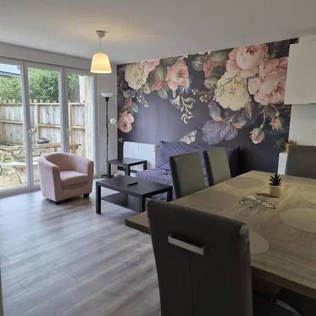 Proche Centre, Cotes De Granit Rose Lannion